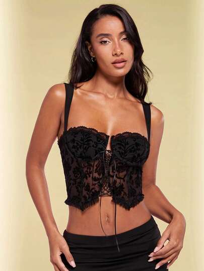 SHEIN BAE Top de encaje de cuello cuadrado, Top de tirantes de encaje de Victoria Secret, Top corto para viajes de vacaciones, Atuendos para festivales de música, Top con corsé
