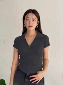 DAZY Màu thuần Viền bất đối xứng Ngắn tay Áo thun Với Tay Raglan - Xám - Xem 4