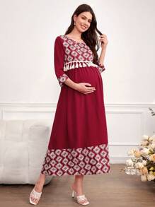 SHEIN Vestido rojo con estampado geométrico, ajuste holgado, flecos y cuello redondo para mujer embarazada, ideal para primavera y maternidad - Multicolor - Ver 1