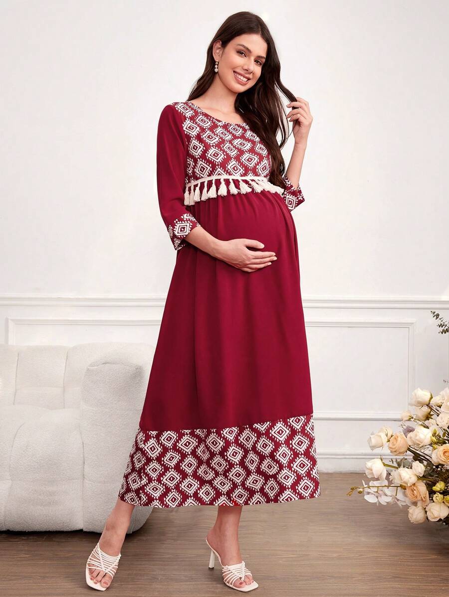 SHEIN Vestido rojo con estampado geométrico, ajuste holgado, flecos y cuello redondo para mujer embarazada, ideal para primavera y maternidad - Multicolor - Ver 1