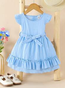 SHEIN Vestido sencillo de niña en color azul claro con manga corta para el verano - Azul - Ver 1