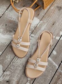 Sandalias planas de verano para mujer en beige con decoración de rhinestones y hebilla & detalles de cuentas, ligeras y antideslizantes para la playa, Día de San Valentín - Beis - Ver 3