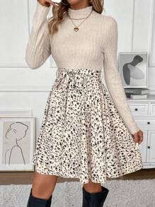 SHEIN Frenchy Vestido floral bicolor de corte evasé con Top de cuello alto simulado y Bottom con cinturón, estampado de flores diminutas