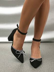 女士独特蝴蝶结水晶装饰粗跟尖头凉鞋，复古黑色高品质穆勒鞋，舒适踝带金色搭扣平底鞋，情人节、优雅、派对必备 - 黑色 - 查看 4