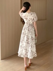 DAZY Đầm maxi họa tiết hoa, cổ chữ V, chất liệu chiffon, viền xếp ly và eo nhún. - Cà phê - Xem 2