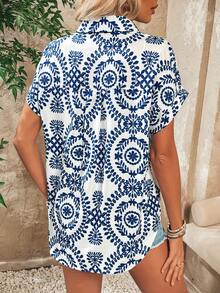 SHEIN LUNE 印花皮釦短袖蝙蝠袖襯衫 - 藍色 - 查看 2