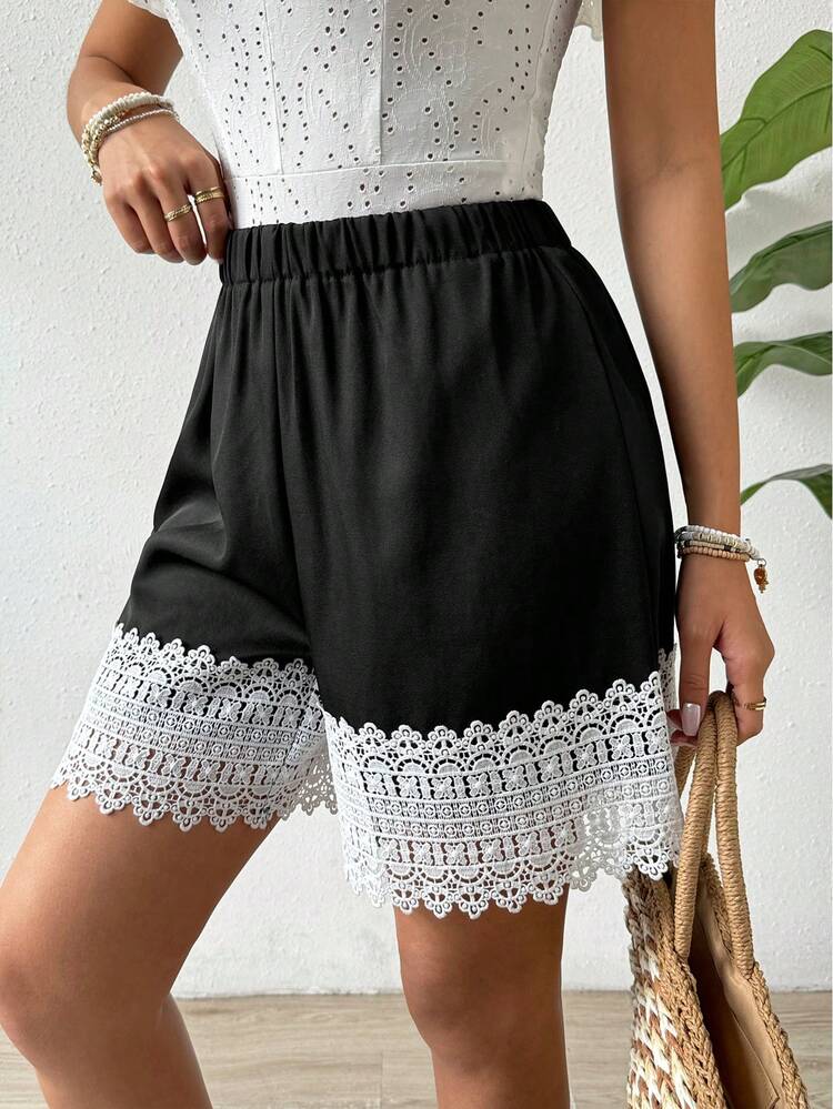 Women's Elastic Waist Lace Patchwork Shorts
