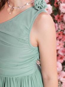SHEIN Vestido Largo Fruncido Con Un Hombro Y Flor Tejida En 3d De Color Sólido Para Niña Adolescente - verde menta - Ver 4