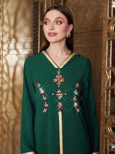 Layrah 女式連帽裙,鑲有鑽石裝飾,編織腰帶和拼接設計