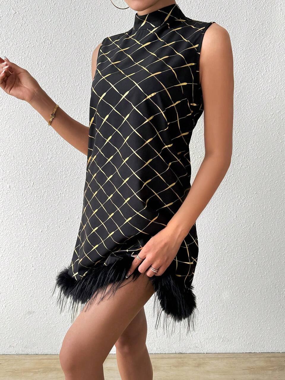 Ladies' Sleeveless Grid Pattern Dress With Foil Print