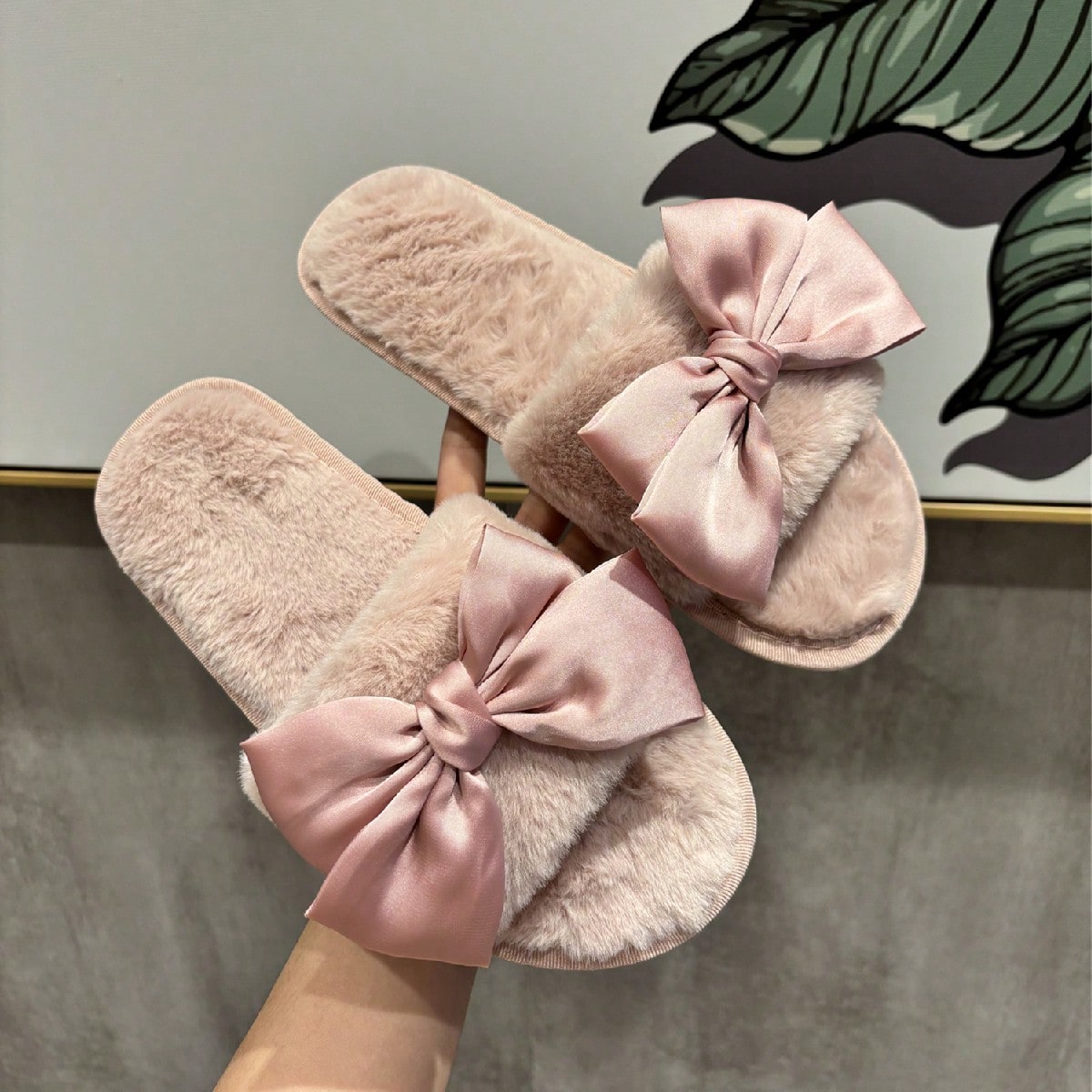 Zapatillas planas de felpa elegantes de color rosa con lazo para mujer para el Día de San Valentín, fiestas en casa, zapatillas esponjosas