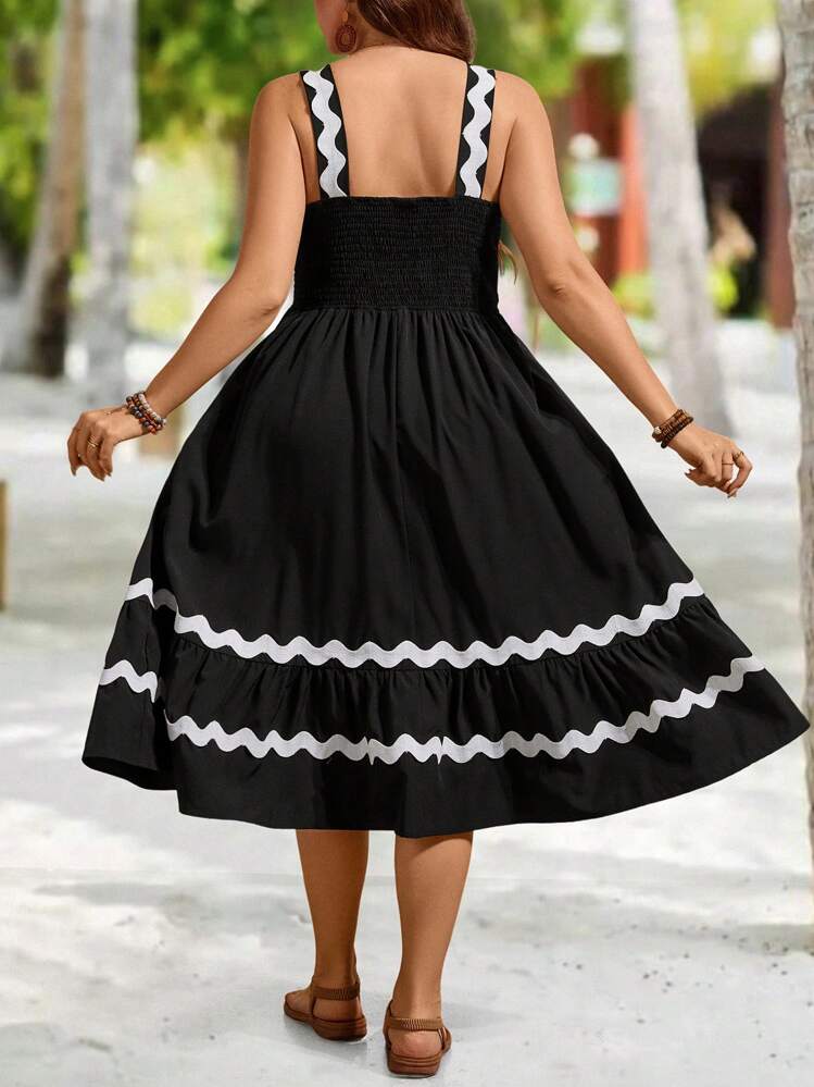 SHEIN Holidaya Plus Size Women's Wave Pattern Ruffled Hem Cami Dress - Black - View 2