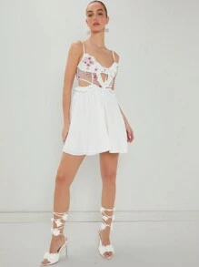 Enchnt Floral Embroidered Hollow Out Spaghetti Strap White Summer Dress - White - View 6