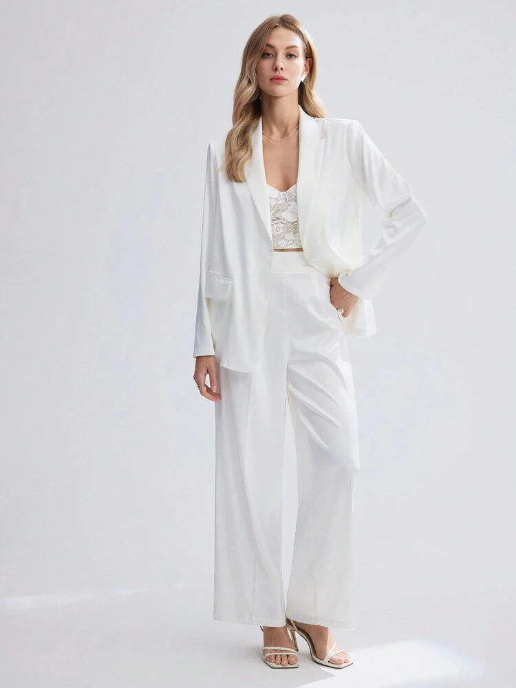 Lace Cup Detail Bandeau Top