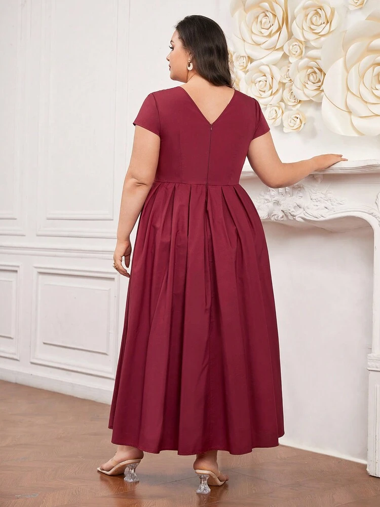 Burgundy Red Plus Size Women's Short Sleeve Dress With Front Tie Design