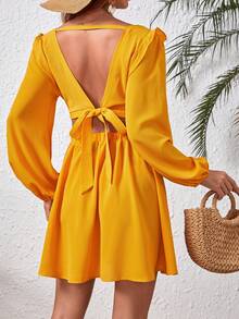 SHEIN VCAY Abito Da Donna Con Scollo A V Profondo E Increspature Con Scollo A V Profondo E Decorazioni Scollate, Retro Scoperto E Allacciatura - Giallo - Visualizzare 2