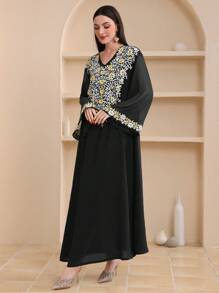 Al Najma Embroidered V-Neck Flare Sleeve Arab Dress - Black - View 5