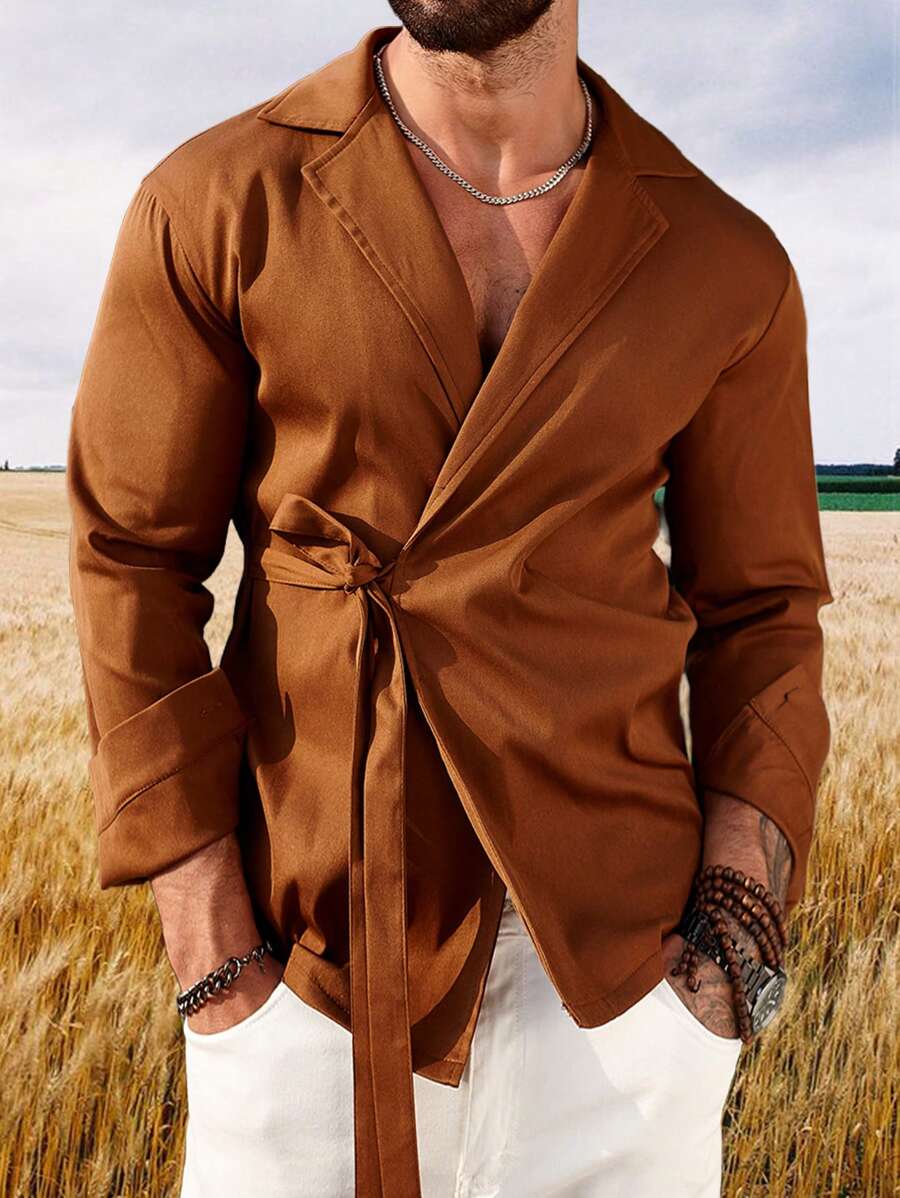 Manfinity RSRT Camisa de hombre con amarre lateral, camisa vintage de manga larga y ajuste slim en color caqui, para el otoño - Marrón - Ver 1