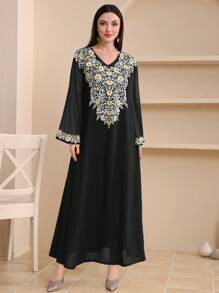 Al Najma Embroidered V-Neck Flare Sleeve Arab Dress - Black - View 6
