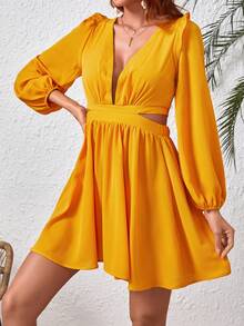 SHEIN VCAY Abito Da Donna Con Scollo A V Profondo E Increspature Con Scollo A V Profondo E Decorazioni Scollate, Retro Scoperto E Allacciatura - Giallo - Visualizzare 5