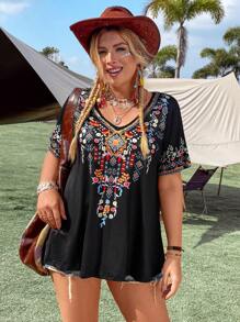 EMERY ROSE Plus Size Geometric Print V-Neck Short Sleeve T-Shirt - Black - View 1