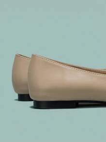 Zapatos planos de mujer de moda y elegantes con punta puntiaguda, bloques de color, empeine bajo, versátiles, apropiados para el trabajo, aptos para todas las estaciones