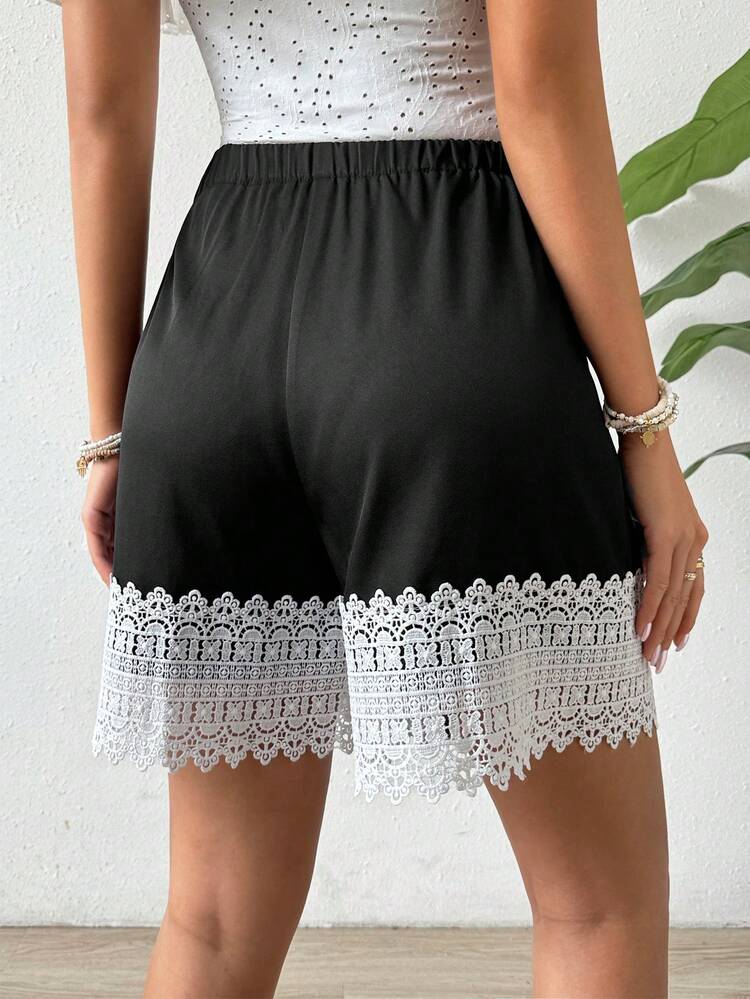 Women's Elastic Waist Lace Patchwork Shorts