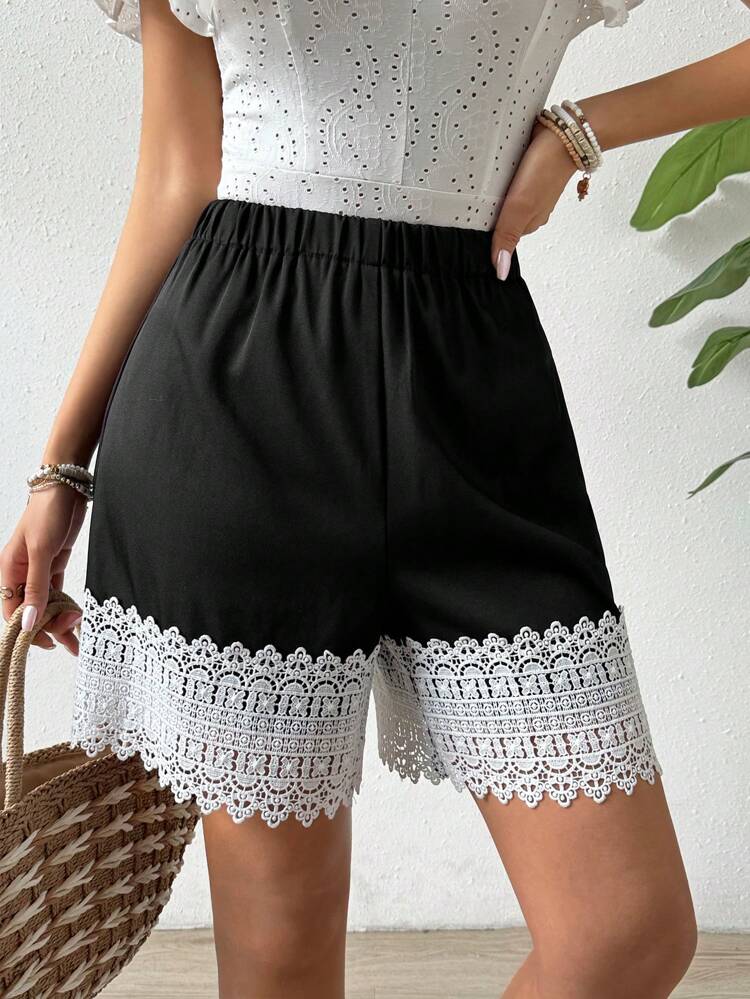 Women's Elastic Waist Lace Patchwork Shorts