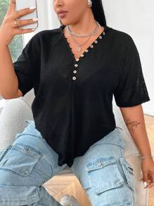 Flirla تي شيرت نسائي بأكمام قصيرة وأجنحة خفاشية وأزرار للنساء بمقاس كبير - الأسود - مشاهدة 3