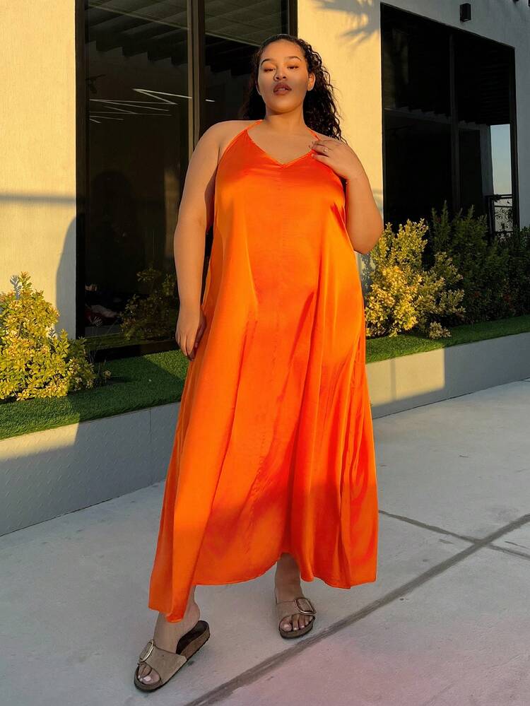 Plus Size Loose Fitting Halter Neck Backless Holiday Dress