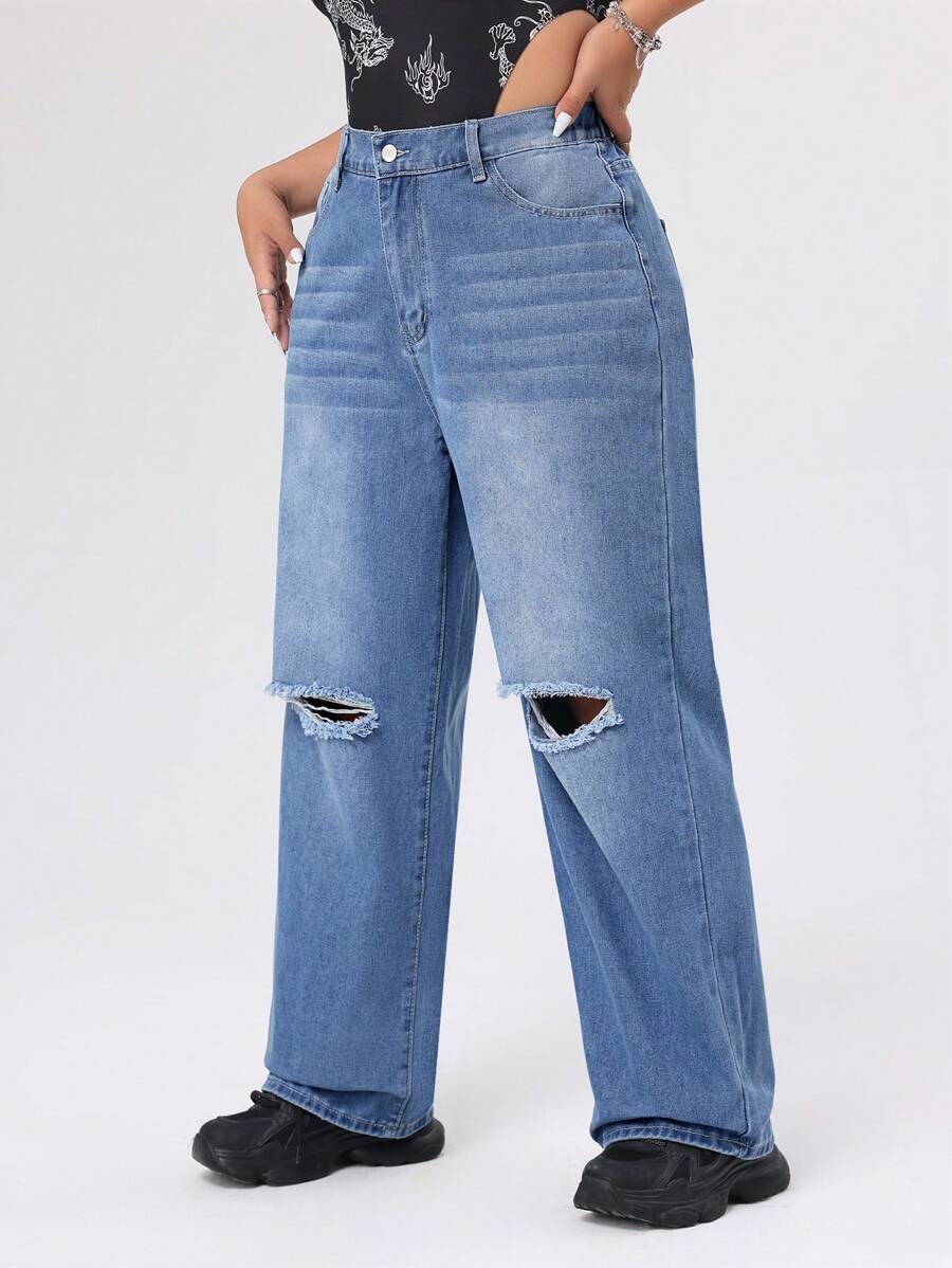 SHEIN ICON 大尺碼破洞直筒牛仔褲 - 淺色水洗藍 - 查看 1