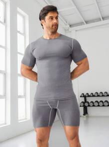 Manfinity Sport Corelite 男友风男士纯色圆领短袖T恤短裤运动套装，运动服，男士运动短裤套装，健身套装，锻炼套装 - 灰色 - 查看 3