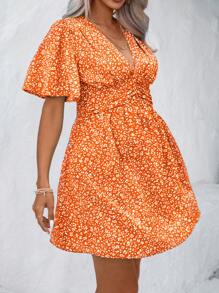 EMERY ROSE Plus Size Women's Floral Print Ruffle Hem Short Sleeve Dress With Waist Pleats Vacation Beach Outfit - Orange - View 4