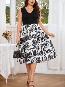 SHEIN Clasi 大碼花卉拼接印花v領無袖連衣裙 - 黑與白 - 查看 1