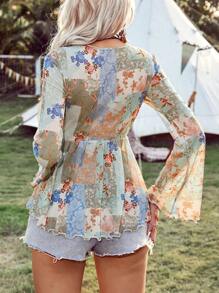 SHEIN VCAY 女款假期風情花卉印花v領t恤