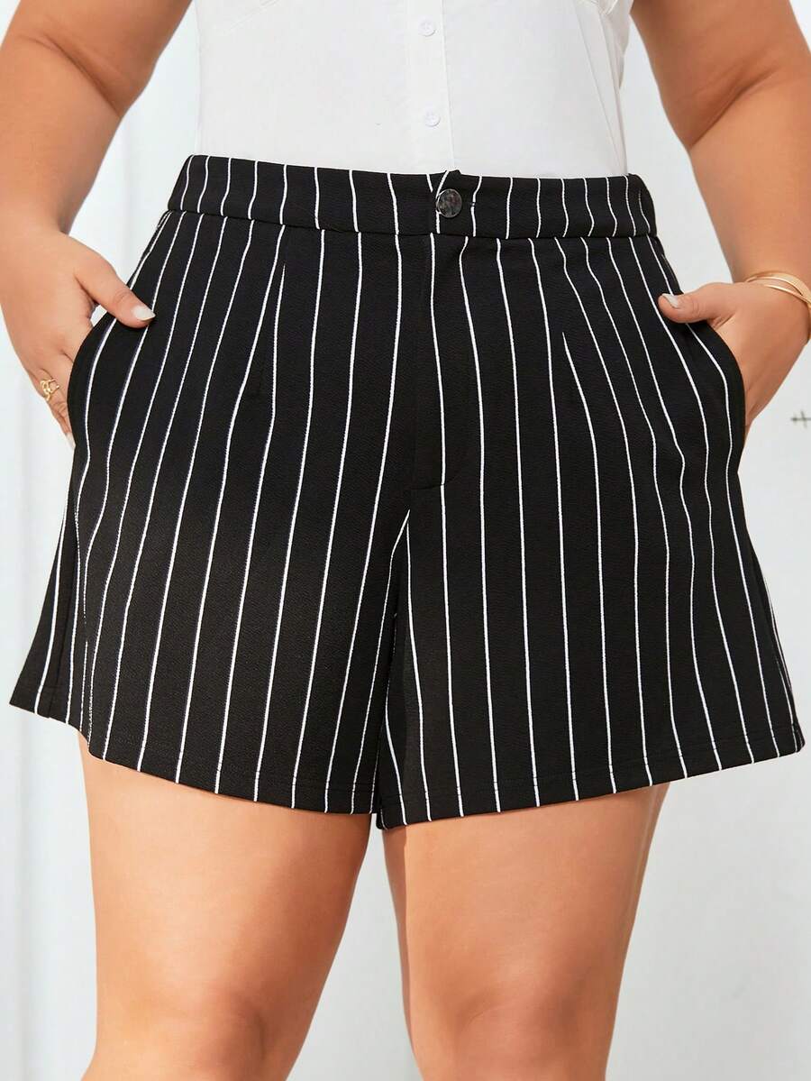 SHEIN Clasi 大尺碼寬鬆條紋休閒短褲 - 黑與白 - 查看 1