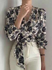 DAZY 女士短袖花卉印花系帶前打擊衫 - 黑色 - 查看 5