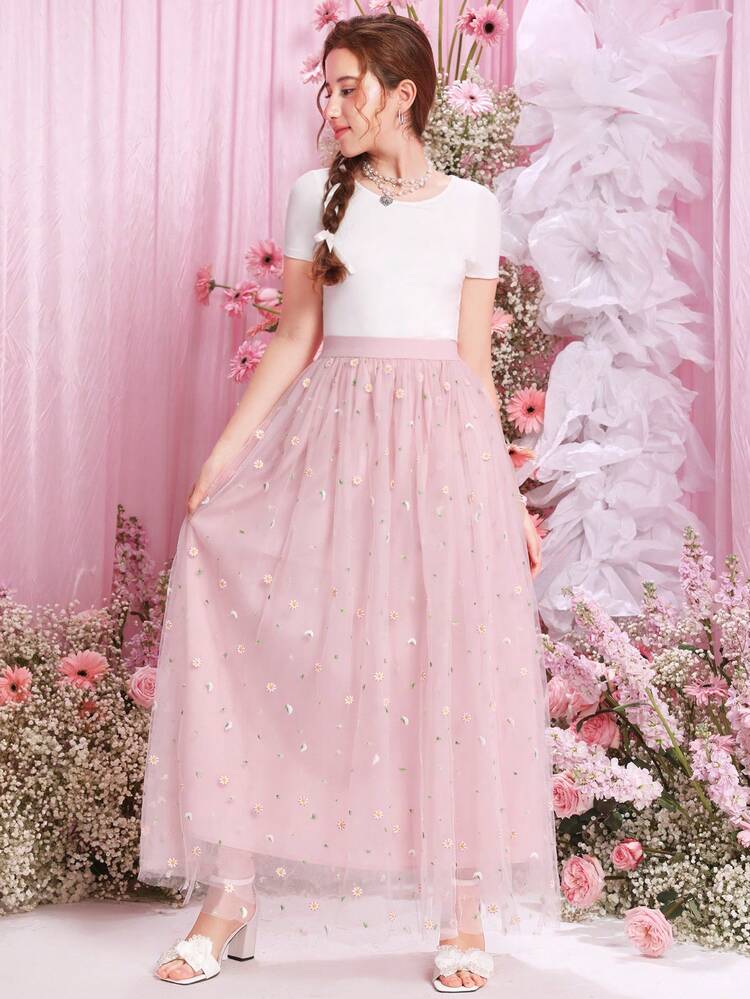 Teen Girl Bowknot Back Hollow Out T-Shirt With Mesh Embroidery And A-Line Midi Skirt Set