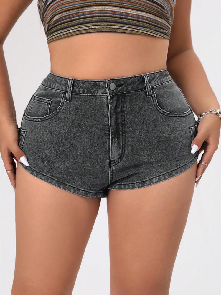 Plus Size Slim Fit Mini Denim Shorts