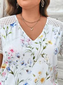 SHEIN LUNE Plus Size Lace Splicing T-Shirt With Floral Patterns - White - View 5