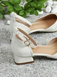 秋冬女士简约风格白色低跟鞋，尖头踝带，带有水钻装饰和扭曲细节，适合户外派对平底鞋情人节 - 白色 - 查看 5