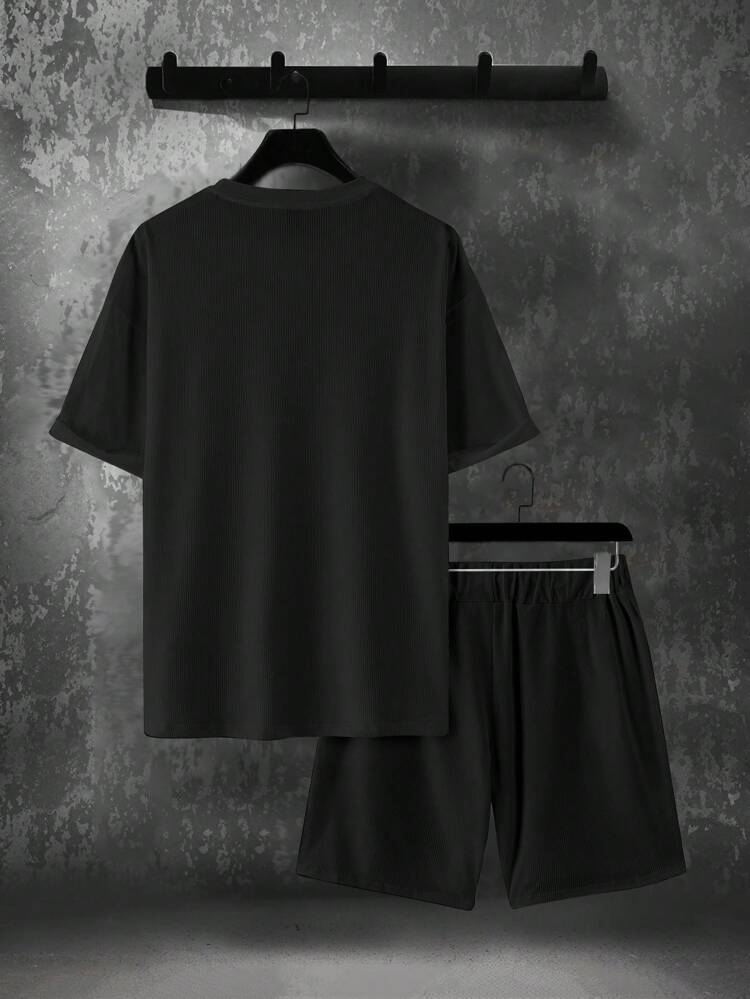 Men's Plus Size Solid Color Round Neck Short Sleeve T-Shirt And Shorts Set