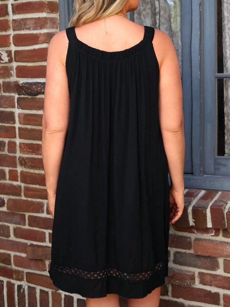 Plus Size Women's Black Round Neck Sleeveless Short Dress