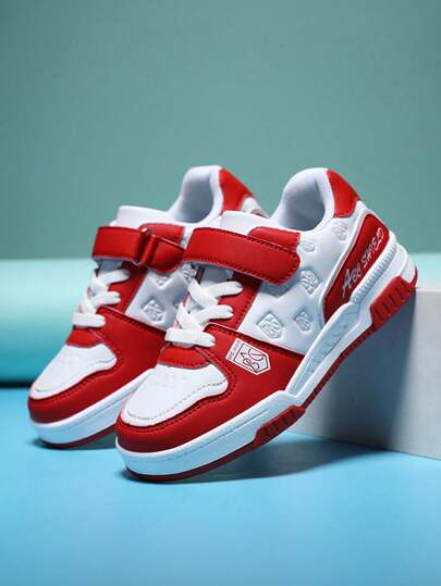 حذاء رياضي للأطفال، جزء علوي من الجلد الصناعي بمقدمة حذاء دائرية، حذاء رياضي للأولاد في الهواء الطلق للركض والتزحلق على متن الطائرة، مريح وعصري ومناسب للشتاء، زوج واحد