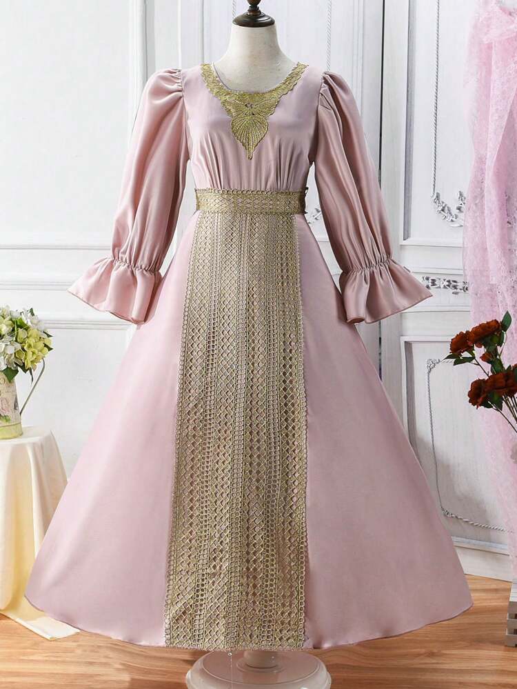 Teen Girl Round Neck Color Block Dress With Belt Detail