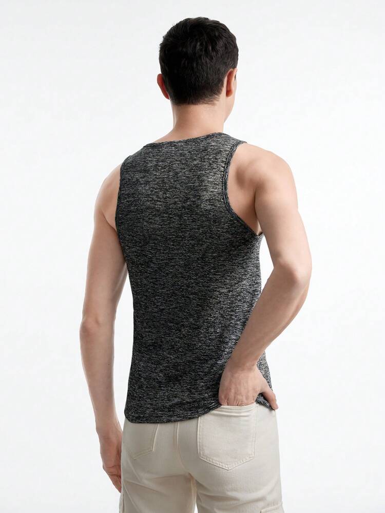Men's Sleeveless Knitted Tank Top With Round Neck