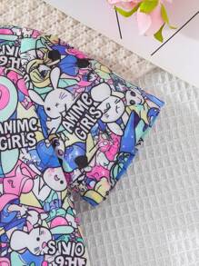 SHEIN Kleine Mädchen modisches Street Style All-Over Muster Kurzarm Shirt