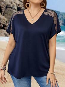 EMERY ROSE Camiseta de talla grande para mujer con cuello en V, manga raglán corta y parche de encaje