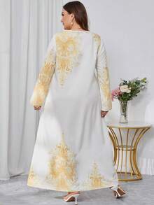 Mulvari Kích thước lớn Lỏng lẻo phù hợp Giải trí In Vòng cổ Đầm - trắng - Xem 2