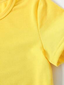 1件年輕女孩可愛口號印花短袖T恤 - 黃色 - 查看 4